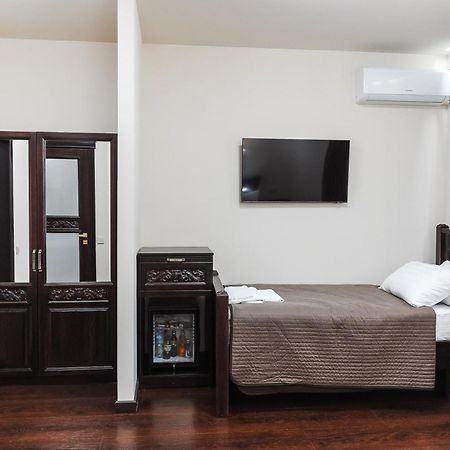 פבלודר Dvin Hotel מראה חיצוני תמונה