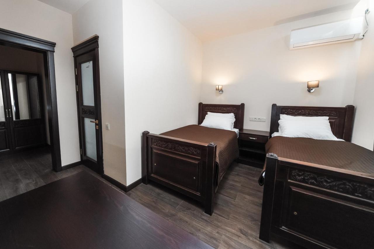 פבלודר Dvin Hotel מראה חיצוני תמונה