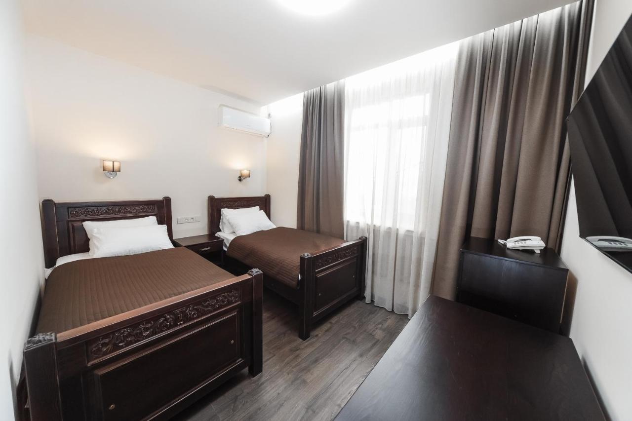 פבלודר Dvin Hotel מראה חיצוני תמונה