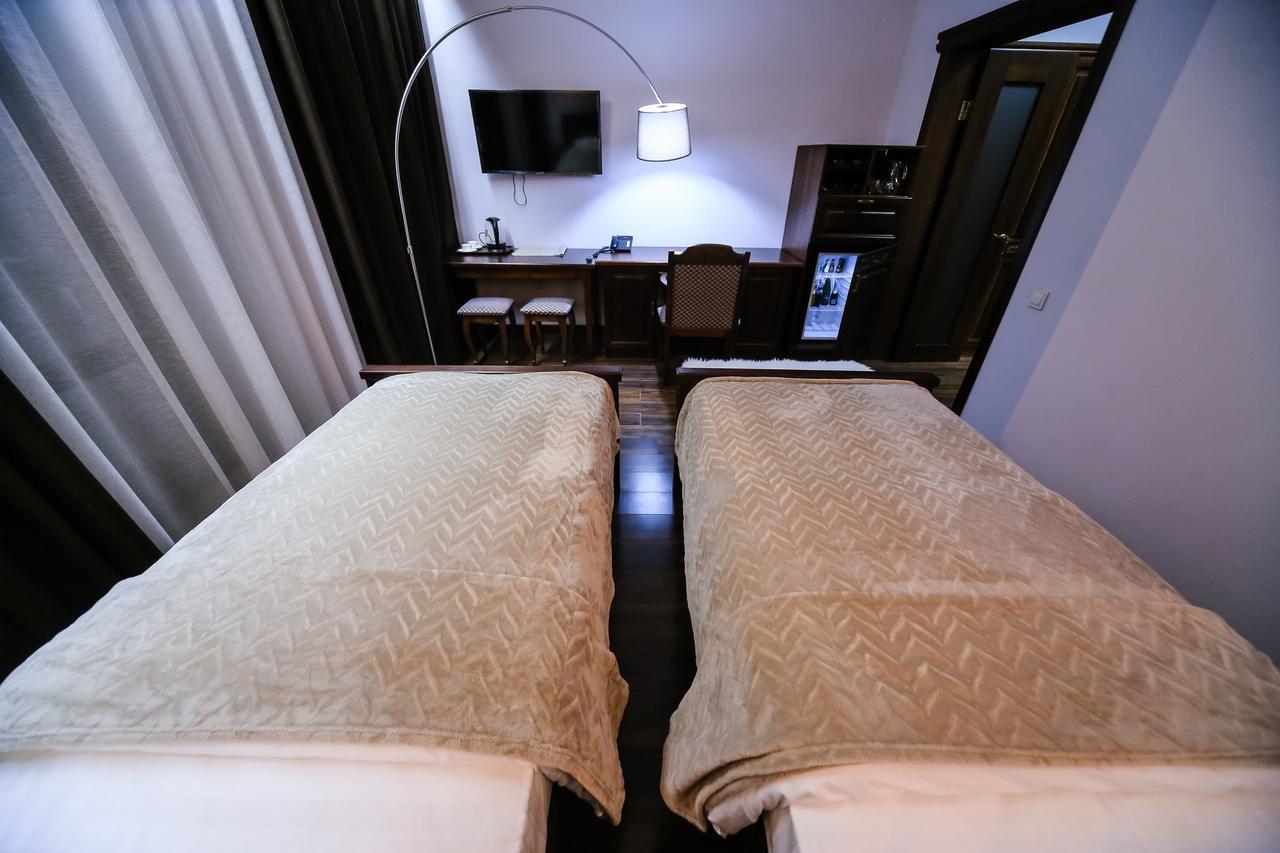 פבלודר Dvin Hotel מראה חיצוני תמונה