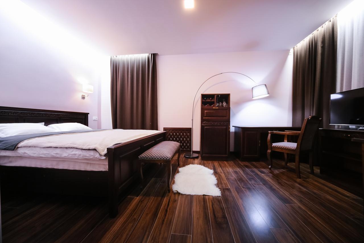 פבלודר Dvin Hotel מראה חיצוני תמונה