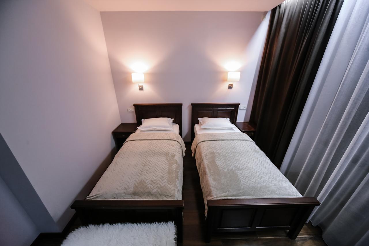 פבלודר Dvin Hotel מראה חיצוני תמונה