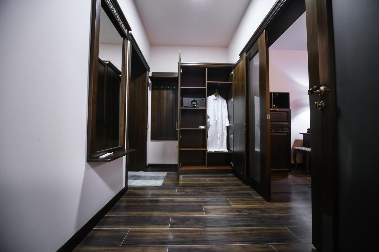 פבלודר Dvin Hotel מראה חיצוני תמונה