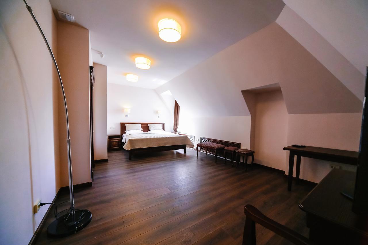 פבלודר Dvin Hotel מראה חיצוני תמונה